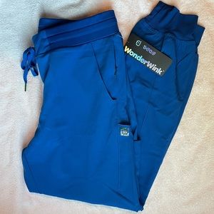 WonderWink Aero Women’s Cargo Jogger Scrub Pants:  Royal Blue, Medium